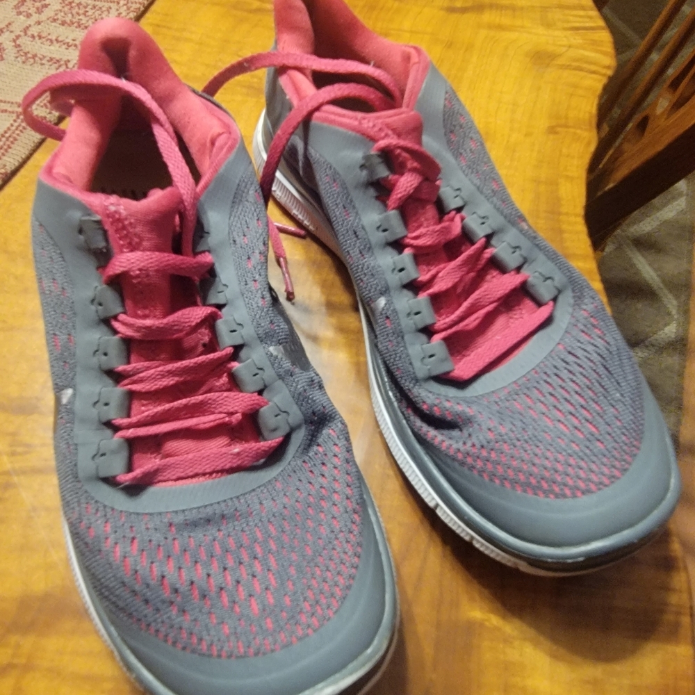 NIKE FREE 3.0 RUNNING SHOES. - Picture 2 of 2